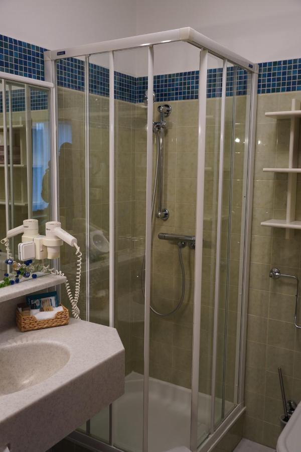 Villa Martini Boutiquehotel (Adults Only) Velden am Woerthersee Ngoại thất bức ảnh