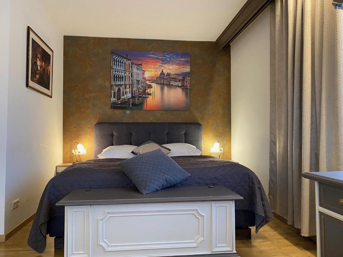 Villa Martini Boutiquehotel (Adults Only) Velden am Woerthersee Ngoại thất bức ảnh