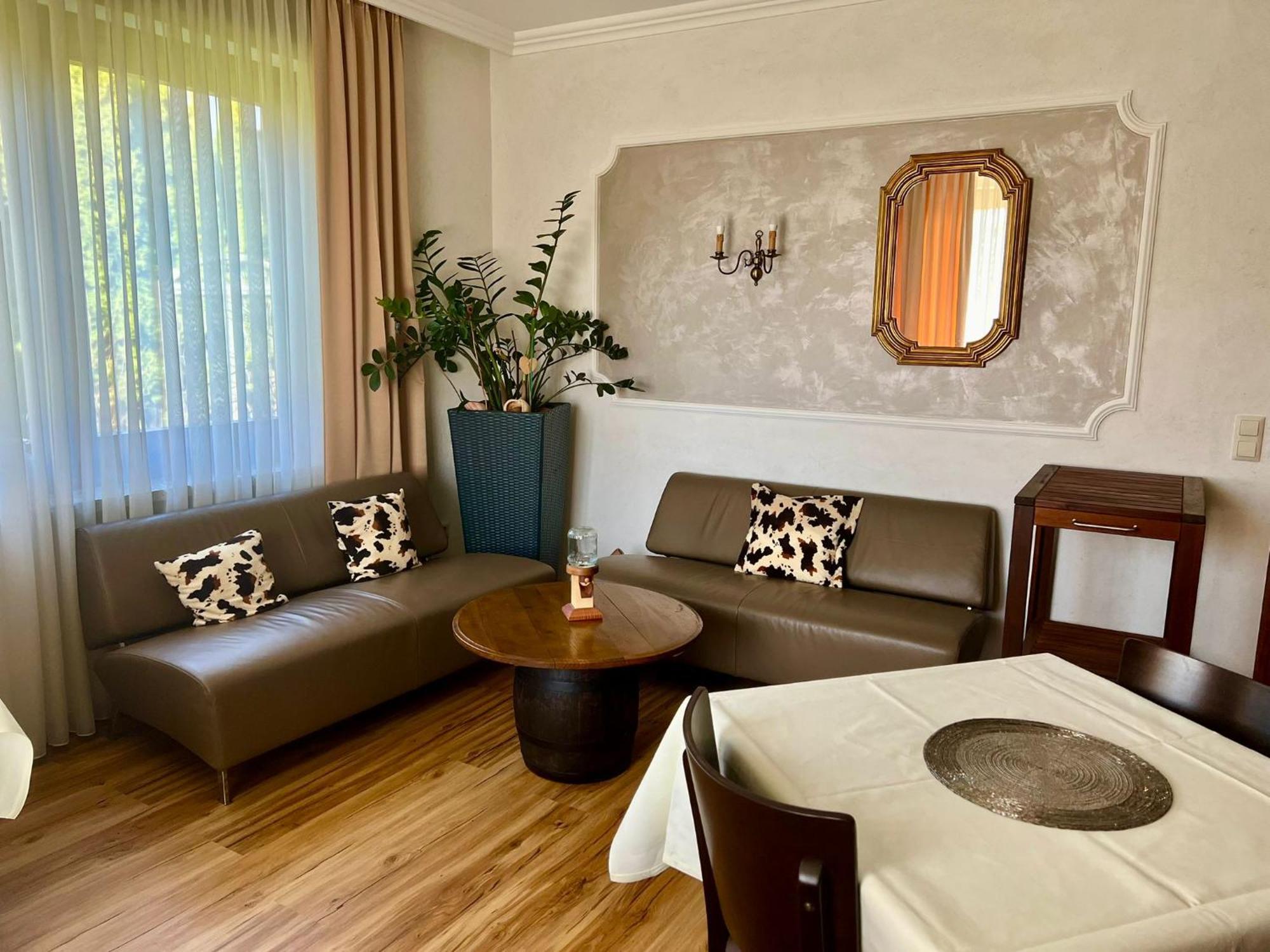 Villa Martini Boutiquehotel (Adults Only) Velden am Woerthersee Ngoại thất bức ảnh